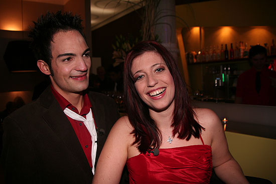 Sie machen die "Grinsekatze": Toby Kronwitter und Anna Regenberger  (Foto: Martin Schmitz)
